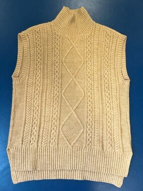 Vero Moda sz M-L Cable-Knit Sleeveless Turtleneck Sweater Vest - Camel